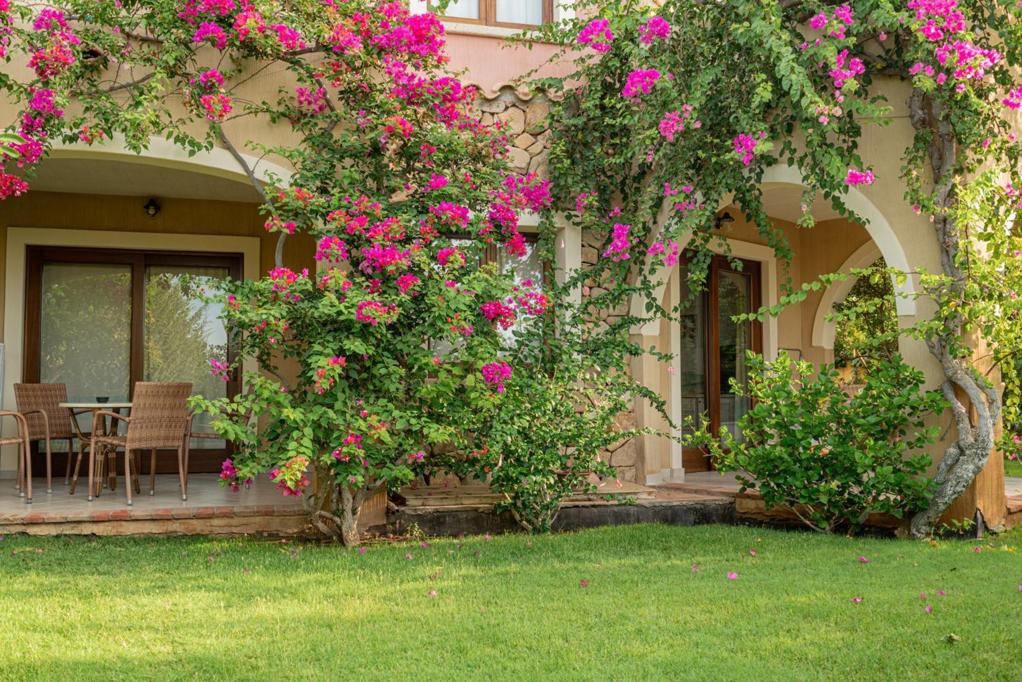 Hotel Mariposas Villasimius Exterior photo