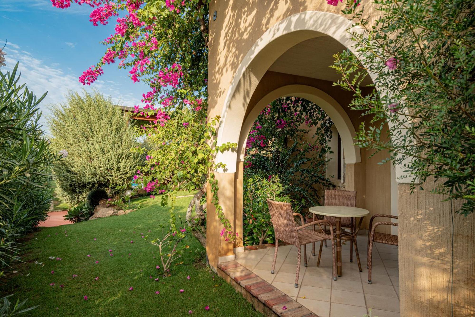 Hotel Mariposas Villasimius Exterior photo