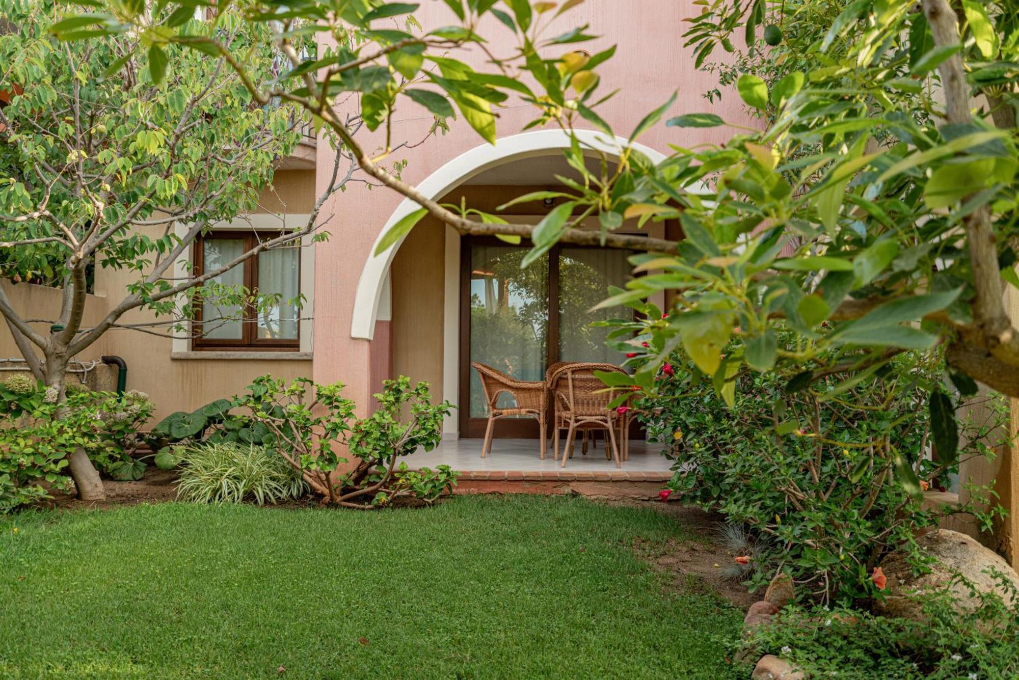 Hotel Mariposas Villasimius Exterior photo