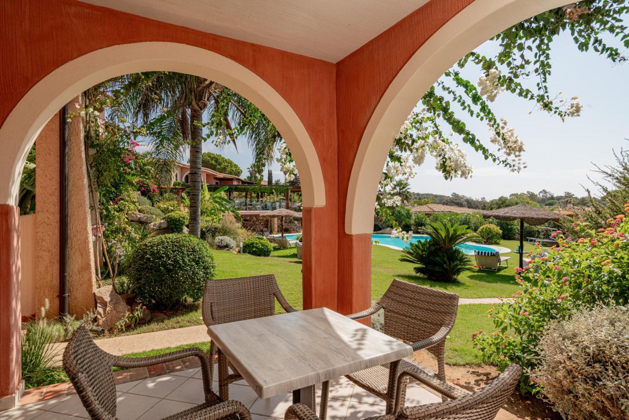 Hotel Mariposas Villasimius Exterior photo