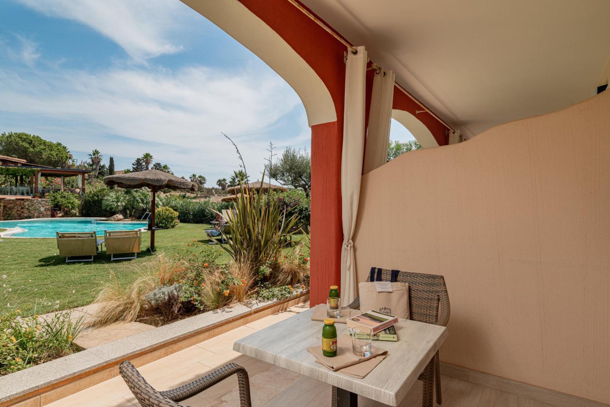 Hotel Mariposas Villasimius Exterior photo